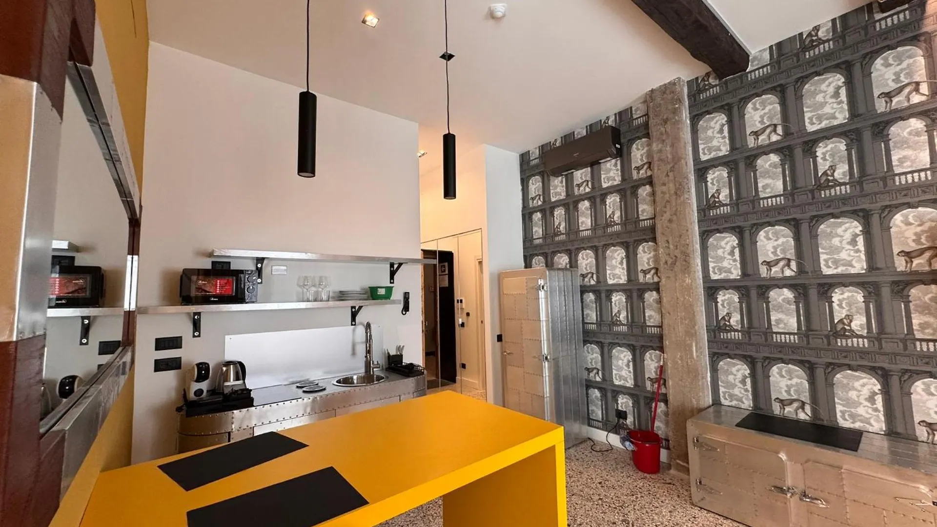 Palazzo Sebeto Aparthotel Naples Italy