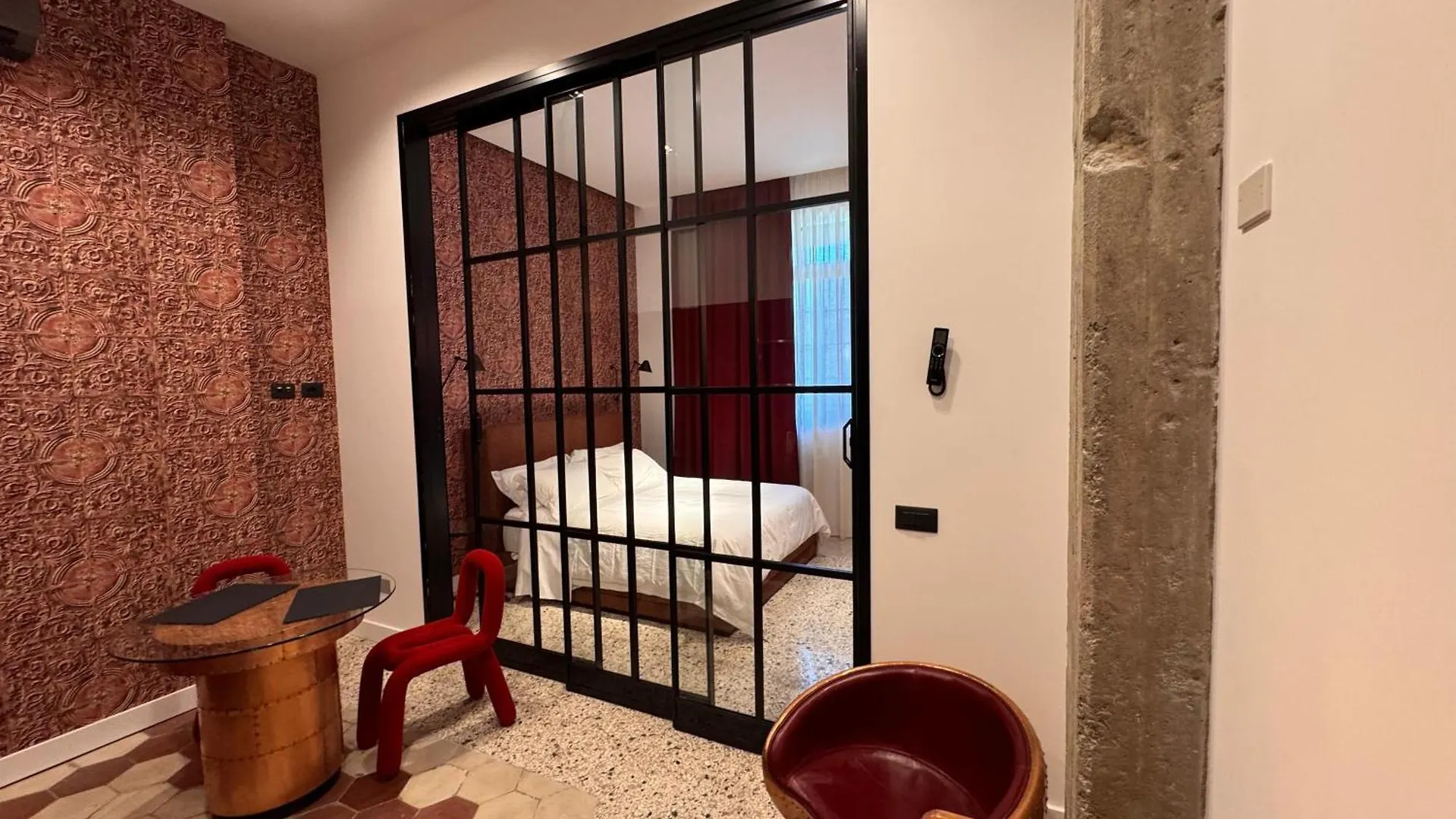 Palazzo Sebeto Aparthotel Naples