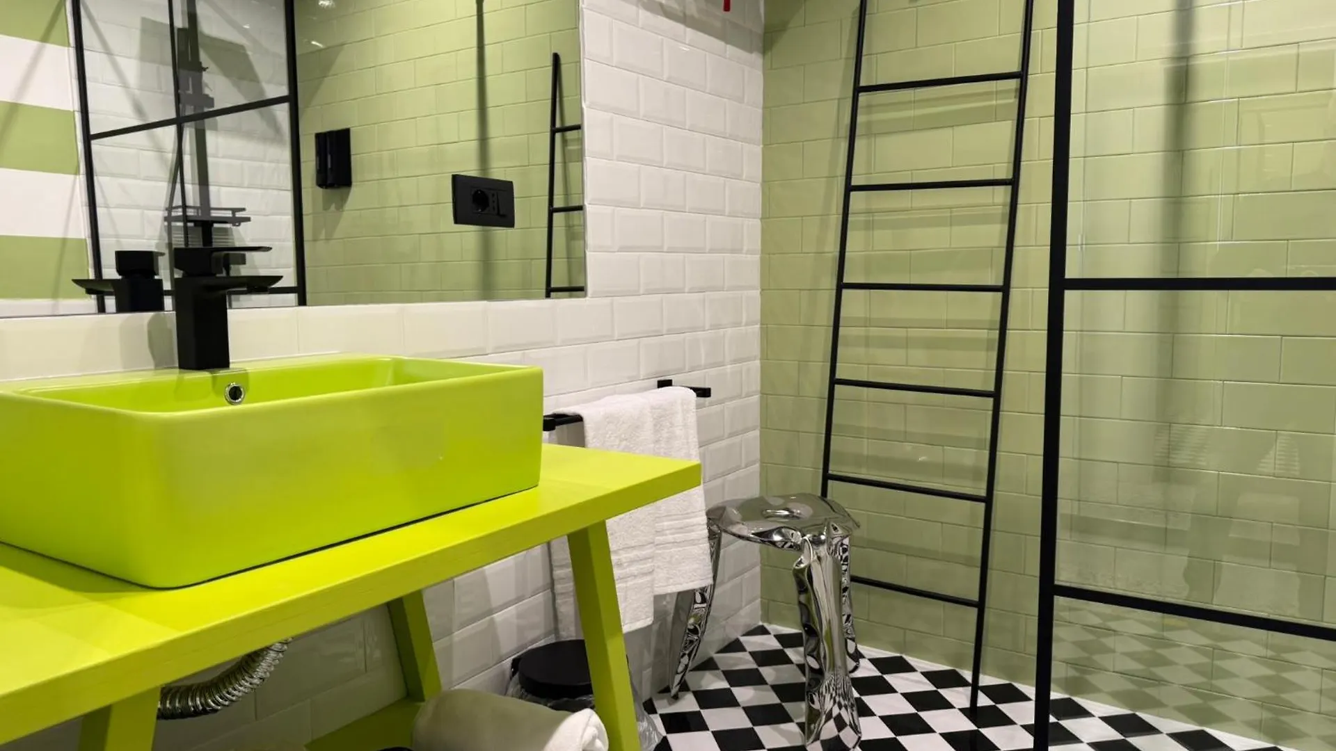 Palazzo Sebeto Aparthotel Naples 0*,