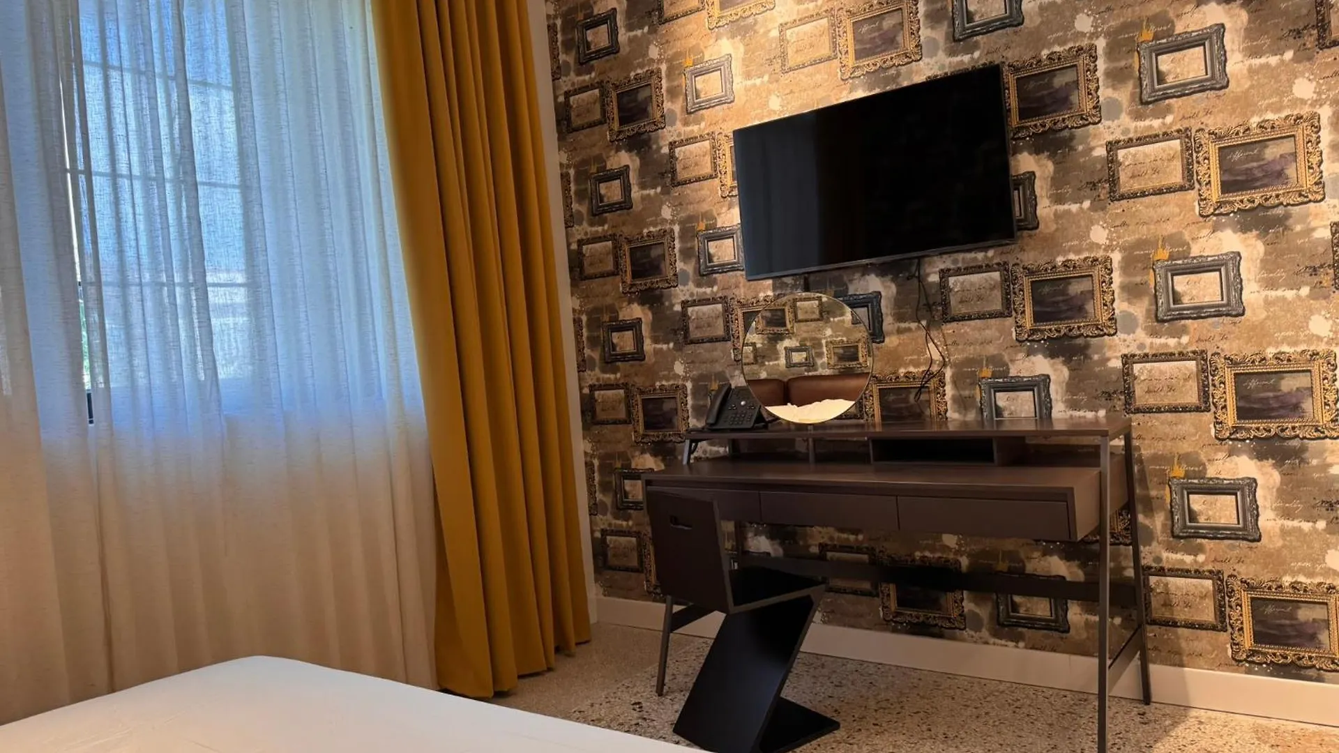 Palazzo Sebeto Aparthotel Neapel